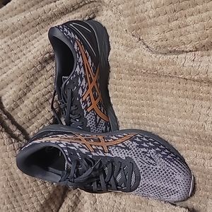 ASICS men's running shoes